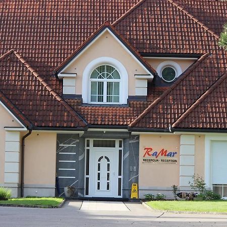 Apartmaji In Sobe Ramar Straza Exterior photo