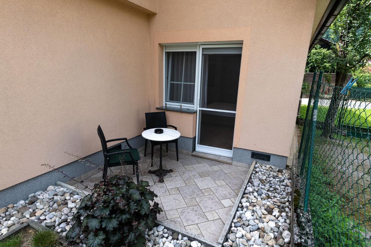 Apartmaji In Sobe Ramar Straza Exterior photo