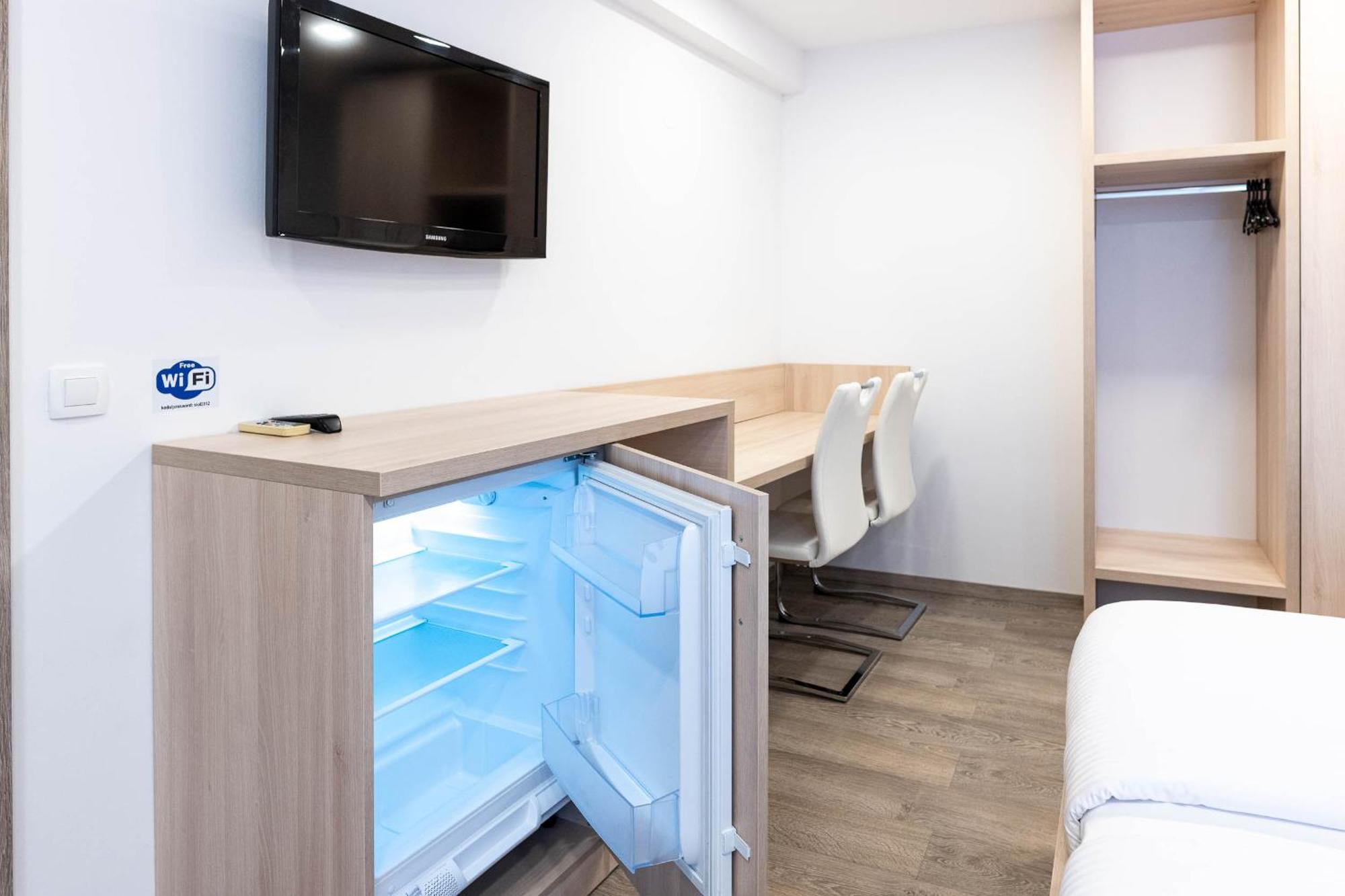 Apartmaji In Sobe Ramar Straza Exterior photo
