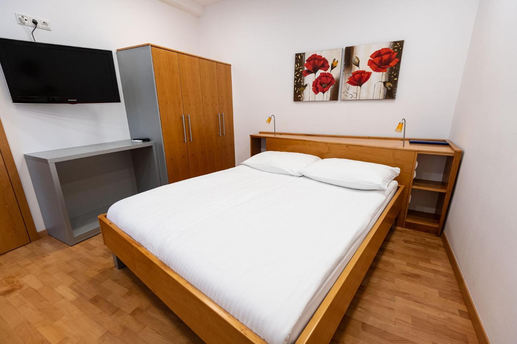 Apartmaji In Sobe Ramar Straza Exterior photo